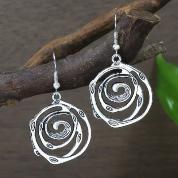 Silver Tribal Necklace and Earrings NWT - Picture 3 of 4